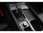 Volvo XC60 2.0 T6 Plug-in hybrid AWD Ultimate Dark | Trekhaak | Luchtvering | Head-up display | Bowers & Wilkins Audio | 360 camera | Panoramadak