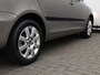 Skoda Fabia Combi 1.6-16V Ambition 105 pk Automaat | Cruise control | Climate control | Lichtmetalen Velgen