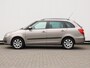 Skoda Fabia Combi 1.6-16V Ambition 105 pk Automaat | Cruise control | Climate control | Lichtmetalen Velgen