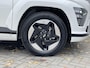 Hyundai Kona Electric Comfort Smart 65.4 kWh / Trekhaak (750Kg) / All-season banden / Navigatie / Camera / Apple Carplay/Android Auto / Stuur- en stoelverwarming