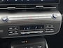 Hyundai Kona Electric Comfort Smart 65.4 kWh / Trekhaak (750Kg) / All-season banden / Navigatie / Camera / Apple Carplay/Android Auto / Stuur- en stoelverwarming