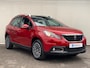 Peugeot 2008 1.2 PureTech Blue Lion Airco | Cruise Control | Carplay | DAB | Navi | PDC Achter | Pano |