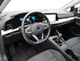 Volkswagen Golf 1.5 TSI 130pk first Navigatie Stoelverwarming Acc 18'' velgen 211