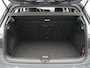 Volkswagen Golf 1.5 TSI 130pk first Navigatie Stoelverwarming Acc 18'' velgen 211