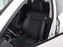 Mitsubishi Outlander 2.4 PHEV Intense+ | Schuifdak | Stoelverwarming | Leder/Alcantara | Camera | Carplay | Keyless | Stuurverwarming | Full LED | Climate control | Cruise control | Plug In
