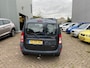 Dacia Logan MCV 1.6-16V Lauréate,Dealeronderhouden,Airco,Elektrischpakket,Trekhaak,Stuurbekrachting,Dakrail,Apk 10-01-2026,Inclusief Winterbanden