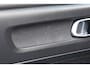 Volvo XC40 T3 156PK Trekhaak | PDC voor/achter | 18" LMV | LED
