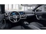 Mercedes-Benz CLA Shooting Brake 180 Luxury | Panoramadak | Distronic | Getint glas | Stoelverwarming |