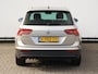 Volkswagen Tiguan 1.5 TSI Comfortline Business 130 pk | LED | Wegkl. Trekhaak | Stoelverwarming | Spiegelpakket | Adaptieve cruise control | 18 inch Velgen
