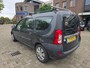 Dacia Logan MCV 1.6 Lauréate 7p. Aico |7persoons |1e eigenaar