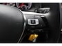 Volkswagen Polo 1.0-95pk TSI Comfortline. Zeer nette, sportieve en keurig onderhouden VW Polo. Trekhaak met afneemb. kogel, pdc v/a, volautm., camera, airco, cruise, navi, lmv etc.