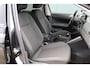 Volkswagen Polo 1.0-95pk TSI Comfortline. Zeer nette, sportieve en keurig onderhouden VW Polo. Trekhaak met afneemb. kogel, pdc v/a, volautm., camera, airco, cruise, navi, lmv etc.
