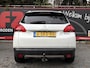 Peugeot 2008 1.6 VTi Féline - Navigatie - Trekhaak - Panoramadak - Climate Controle