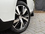 Peugeot 2008 1.6 VTi Féline - Navigatie - Trekhaak - Panoramadak - Climate Controle