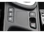 Toyota Yaris 1.5 HYBRID STYLE BLIND SPOT KEYLESS STOELVERW PARK-SENSOREN APPLE/ANDROID PRIVACY GLASS