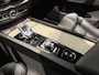 Volvo XC60 2.0 T8 AWD Inscription, Pano, Trekhaak, Luchtvering, 360cam, H&K