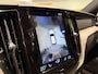 Volvo XC60 2.0 T8 AWD Inscription, Pano, Trekhaak, Luchtvering, 360cam, H&K