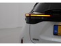 Toyota Yaris Cross 1.5 Hybrid AWD Adventure | Panoramadak | Trekhaak | Dodehoek detectie | JBL | Head-up display | Navigatie | Parkeersensoren voor/achter | Stoelverwarming | 18 inch
