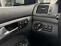 Volkswagen Touran 1.6 TDI Trendline BlueMotion Navi PDC Trekhaak