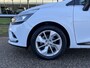 Renault Clio 0.9 TCe Limited / Airco / Navi / Parkeersensoren. Achter / Bluetooth / Cruise / 16'' LMV /