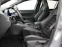 Volkswagen Golf Variant 1.5 eTSI R-Line Business+ | Pano dak | Trekhaak | Harman/Kardon | IQ-Light | Stoelverwarming | Side Assist |