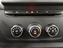 Renault Master T33 2.3 dCi 135 L2H2 BPM VRIJ! Airco Cruise control Parkeersensoren Navigatie Trekhaak