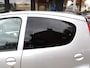 Peugeot 107 1.0-12V Black & Silver Edition * Hele Mooie * Alcantara Bekleding * Airco * 5-Deurs * Correct Onderhouden * Vingerhoetrs; Vierde Generatie Eersteklas Service !
