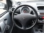 Peugeot 107 1.0-12V Black & Silver Edition * Hele Mooie * Alcantara Bekleding * Airco * 5-Deurs * Correct Onderhouden * Vingerhoetrs; Vierde Generatie Eersteklas Service !