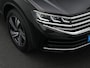 Volkswagen Touareg 3.0 TSi 381 pk tiptronic eHybrid 4MOTION Elegance | Panoramadak | Trekhaak | Nachtzicht | Geheugen-/massagestoelen | Leder | Stoelventilatie