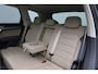 Volkswagen Touareg 3.0 TSi 381 pk tiptronic eHybrid 4MOTION Elegance | Panoramadak | Trekhaak | Nachtzicht | Geheugen-/massagestoelen | Leder | Stoelventilatie