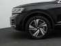 Volkswagen Touareg 3.0 TSi 381 pk tiptronic eHybrid 4MOTION Elegance | Panoramadak | Trekhaak | Nachtzicht | Geheugen-/massagestoelen | Leder | Stoelventilatie