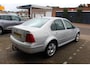 Volkswagen Bora 2.3 V5 Highline