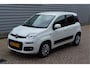 Fiat Panda 1.2 Lounge O.a: Clima, Bluetooth, Centr. Lock, Geen import, Nw. Apk, Rijklaar! All-in prijs.