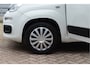 Fiat Panda 1.2 Lounge O.a: Clima, Bluetooth, Centr. Lock, Geen import, Nw. Apk, Rijklaar! All-in prijs.