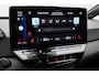 Volkswagen ID.3 Life 58 kWh 204 pk | IQ Light | Stuur-/stoelverwarming | Achteruitrijcamera | Navigatie