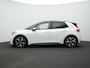 Volkswagen ID.3 Life 58 kWh 204 pk | IQ Light | Stuur-/stoelverwarming | Achteruitrijcamera | Navigatie