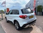 Suzuki Vitara 1.6 VVT 120pk 2WD Automaat Exclusive | trekhaak, mirrorscreen smartphone, verw. voorstoelen, climate control