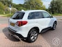Suzuki Vitara 1.6 VVT 120pk 2WD Automaat Exclusive | trekhaak, mirrorscreen smartphone, verw. voorstoelen, climate control
