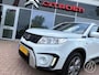 Suzuki Vitara 1.6 VVT 120pk 2WD Automaat Exclusive | trekhaak, mirrorscreen smartphone, verw. voorstoelen, climate control