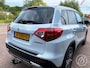 Suzuki Vitara 1.6 VVT 120pk 2WD Automaat Exclusive | trekhaak, mirrorscreen smartphone, verw. voorstoelen, climate control