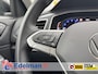 Volkswagen T-Roc 1.5 TSI | Trekhaak| Navi| Ergostoel | ECC