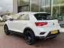 Volkswagen T-Roc 1.5 TSI Style Business / 150PK / Elect. Achterklep / 18 Inch / Trekhaak / Navigatie / Apple Carplay / PDC / Adaptive Cruise
