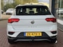 Volkswagen T-Roc 1.5 TSI Style Business / 150PK / Elect. Achterklep / 18 Inch / Trekhaak / Navigatie / Apple Carplay / PDC / Adaptive Cruise