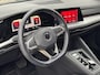Volkswagen Golf 1.0 eTSI Life Business / Egonomische stoelen met massage functie / Draadloos Applecarplay/AndroidAuto / Navi / Camera /