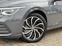 Volkswagen Golf 1.0 eTSI Life Business / Egonomische stoelen met massage functie / Draadloos Applecarplay/AndroidAuto / Navi / Camera /