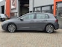 Volkswagen Golf 1.0 eTSI Life Business / Egonomische stoelen met massage functie / Draadloos Applecarplay/AndroidAuto / Navi / Camera /