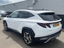 Hyundai Tucson 1.6 T-GDI PHEV Premium Sky Edition 4WD Hyundai Tucson 1.6 T-GDI PHEV Premium Sky 4WD Schuif/kanteldak, Navigatie, Stoelverwarming, Parkeersensoren voor + Achter, Dodehoekdetectie, Climate control, BTW-Auto