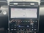 Hyundai Tucson 1.6 T-GDI PHEV Premium Sky Edition 4WD Hyundai Tucson 1.6 T-GDI PHEV Premium Sky 4WD Schuif/kanteldak, Navigatie, Stoelverwarming, Parkeersensoren voor + Achter, Dodehoekdetectie, Climate control, BTW-Auto