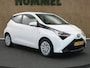 Toyota Aygo 1.0 VVT-i x-play - ACHTERUITRIJCAMERA - APPLE CARPLAY/ANDROID AUTO - BLUETOOTH TELEFOONVOORBEREIDING - LED VERLICHTING - CLIMATE CONTROL / AIRCO - MULTIFUNCTIONEEL STUURWIEL