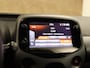 Toyota Aygo 1.0 VVT-i x-play - ACHTERUITRIJCAMERA - APPLE CARPLAY/ANDROID AUTO - BLUETOOTH TELEFOONVOORBEREIDING - LED VERLICHTING - CLIMATE CONTROL / AIRCO - MULTIFUNCTIONEEL STUURWIEL